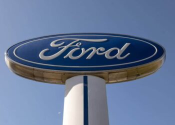 A Ford Motor Dealership Ahead Of Earnings Figures