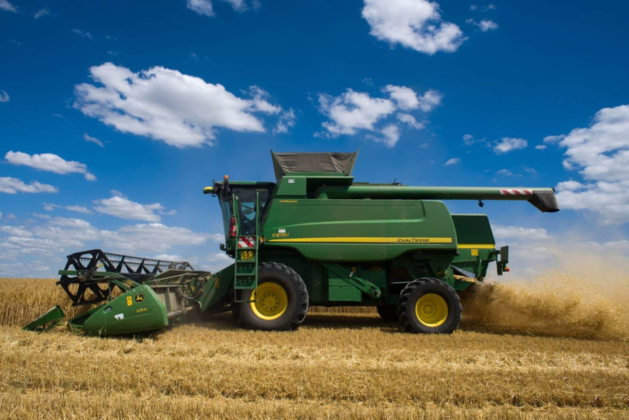 Tight financing spreads push down John Deere Financial income ...