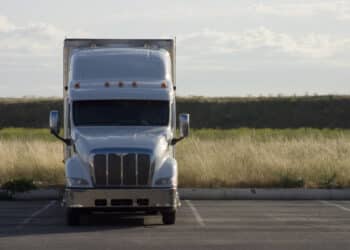 May heavy-duty truck auction values decline 28% YoY