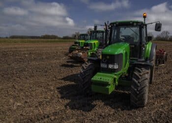 Ag values mixed as outlook remains muddled