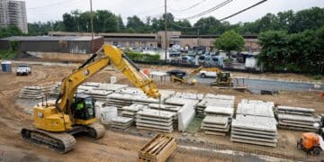 Alta Equipment Group’s new- and used-equipment sales dipped in the second quarter as the equipment sales market weakened despite revenue growth. 