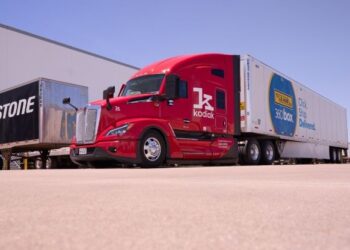 COLUMBUS, Ind. — Trucking industry executives want interstate regulations for emissions and sustainability in advance of proposed 2027 regulations that they say present different challenges in different states. 