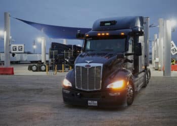 Lack of federal regulations looms over autonomous trucking