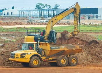 Secondary market supporting equipment leasing