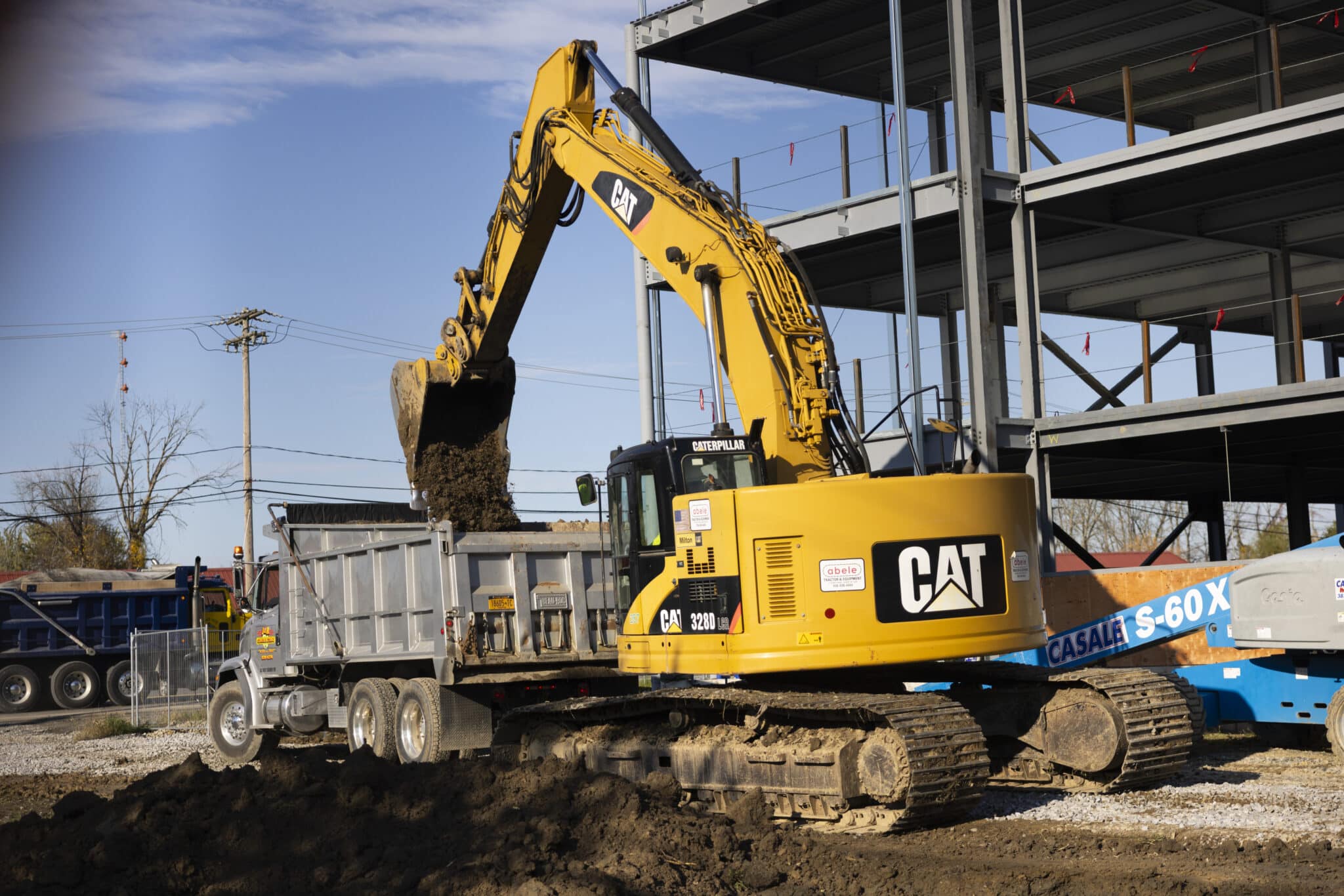 Caterpillar misses estimates on weakening construction - Equipment ...