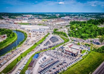 Custom Truck One Source full year revenue drops 3.4%