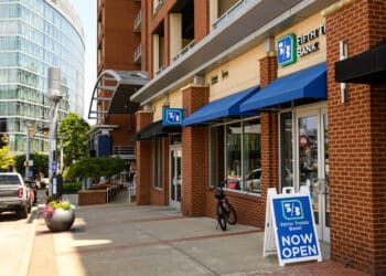 A Fifth Third Bank branch in downtown Nashville, Tennessee, US, on Tuesday, June 13, 2023. Fifth Third Bancorp is scheduled to release earnings figures on July 20.