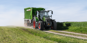 AGCO maintains growth outlook in face of tariff expansion
