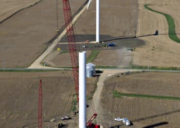 Wind energy market drives crane financing