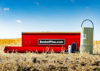 The patented Bushel Plus SmartPan™ System is the industry's leading in-field grain loss measurement tool that works in tandem with John Deere’s Harvest Settings Automation technology. By physically collecting and calculating true bushels-per-acre losses, the SmartPan System provides farmers with the real-world verification to calibrate and validate their automated settings. This ensures that the combine’s loss limits and adjustment strategies align with actual field results.