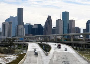 Drivers on I-45 during a winter storm in Houston, Texas, US, on Tuesday, Jan. 21, 2025. A cold blast gripping the US South threatens to bring record-breaking snowfall to New Orleans and Houston and a deep freeze that endangers oil and natural gas output and electrical grids.