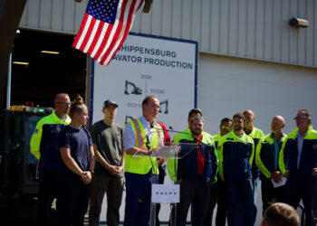 John_Joyce_speaking_Volvo_employees