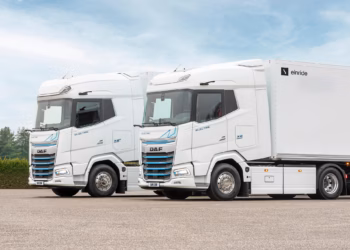 Einride and DAF Trucks are partnering to integrate Einride’s autonomous driving technology into DAF electric trucks, advancing efforts to commercialize Level 4 autonomous freight transportation.